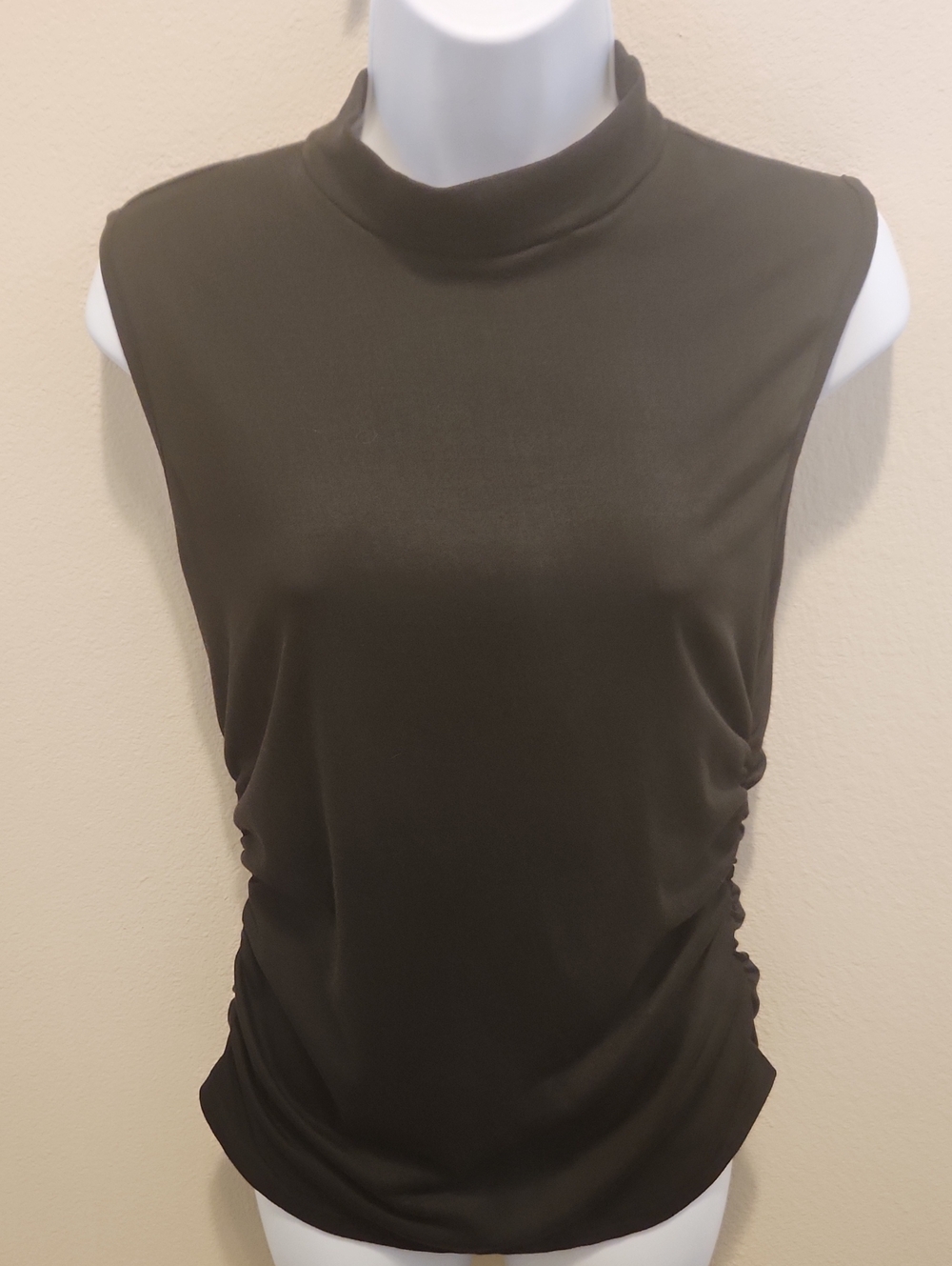 Sleeveless Mock Neck Women's Top - Black